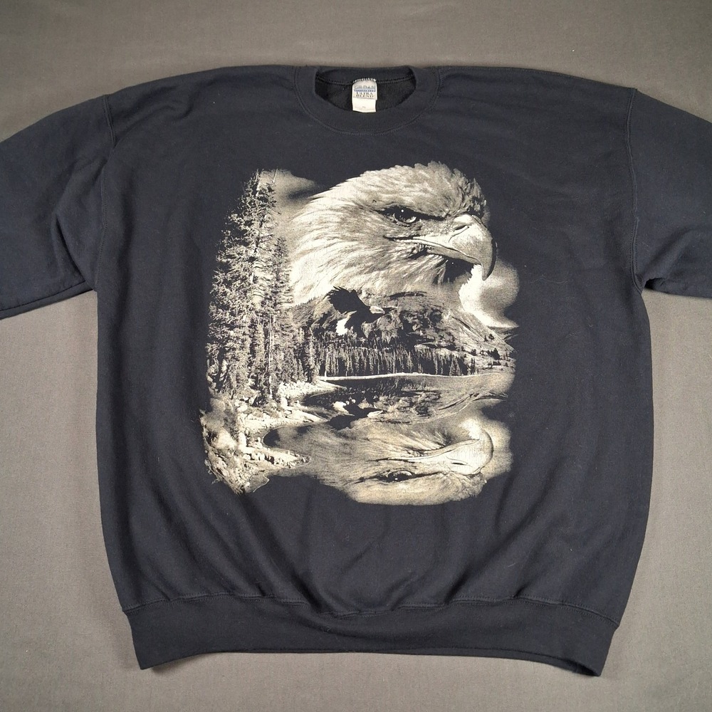 Y2K Sweatshirt Mens Size 2XL Bald Eagle Soaring - Black And White (Gilden)